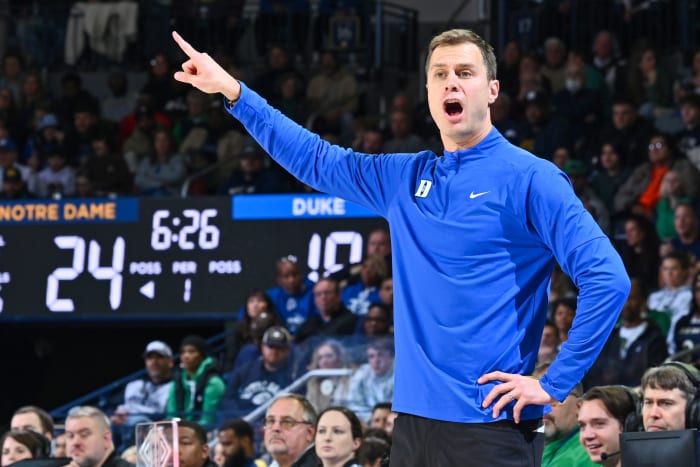 Duke basketball head coach Jon Scheyer